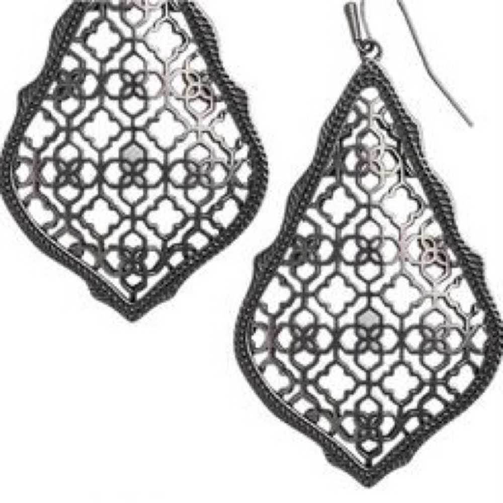 ISO!! Kendra Scott - Picture 2 of 2